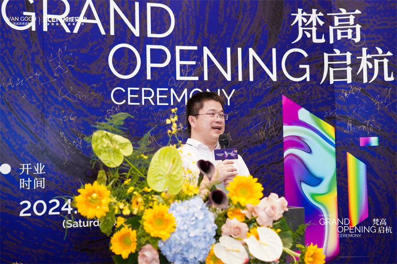 YUE01999-opq3189377768 (1).jpg